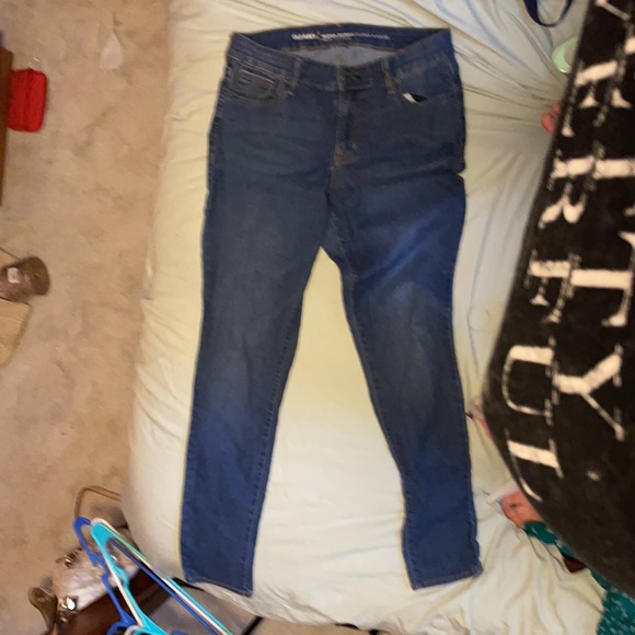 Size 8 Old Navy Skinny Jeans - Picture 2 of 7